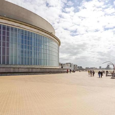Luxury Apartment With Free Parking Oostende Bagian luar foto