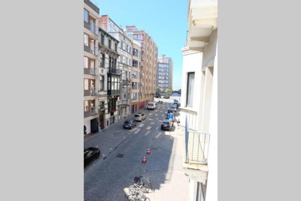 Luxury Apartment With Free Parking Oostende Bagian luar foto